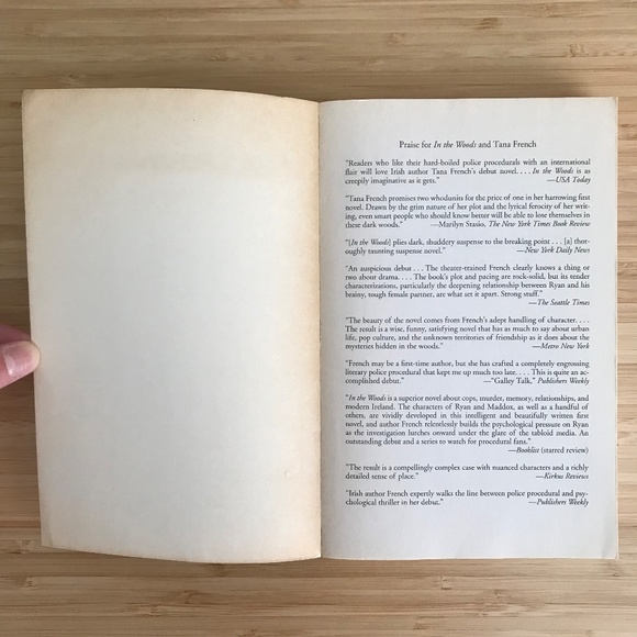 In the Woods by Tana French paperback novel - Picture 7 of 8